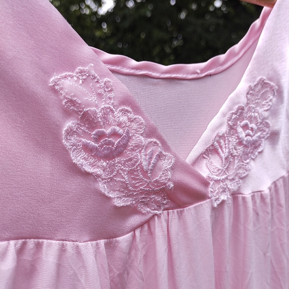 Vintage Pink Nightgown Lingerie - Picture 4 of 12